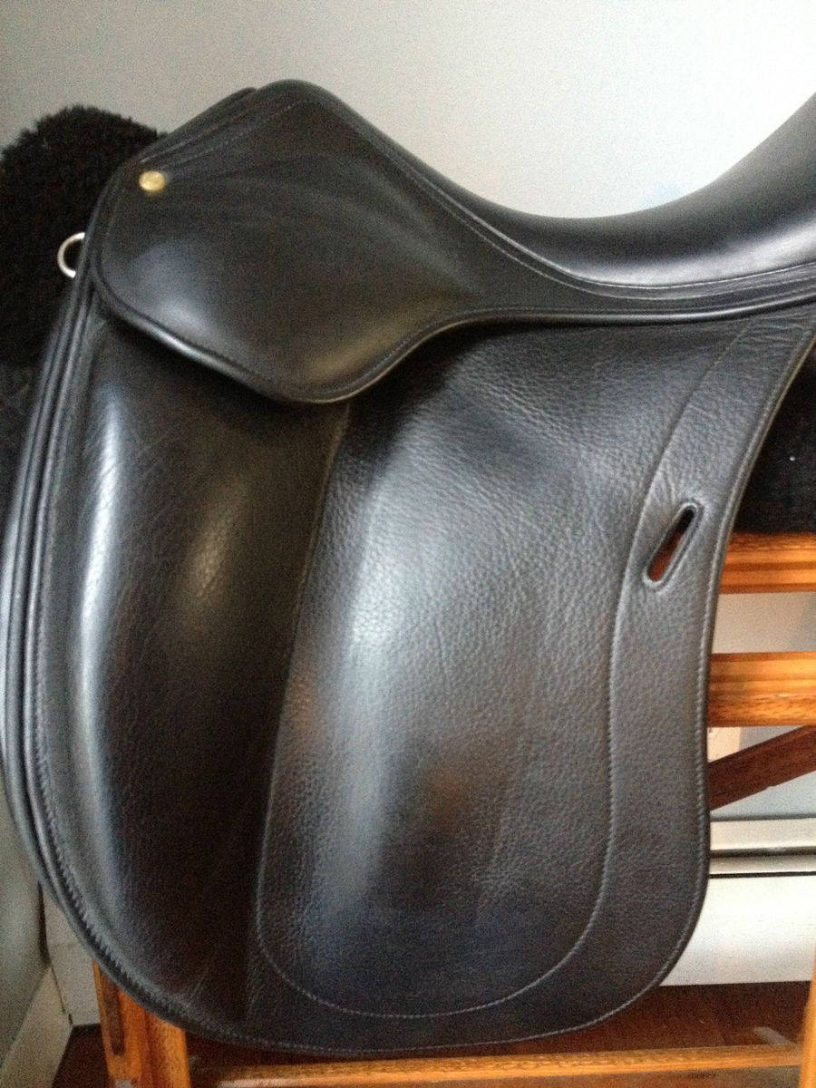 Luc Childeric DAC Dressage Saddle