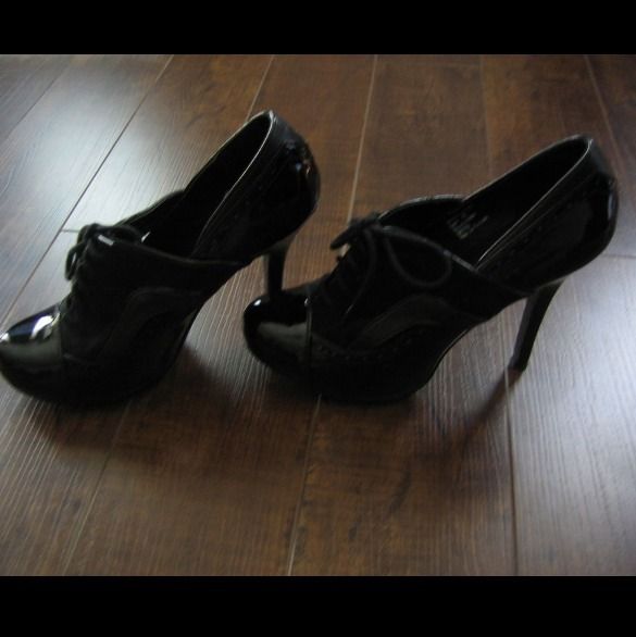 Me Too Black Heels Size 9 5