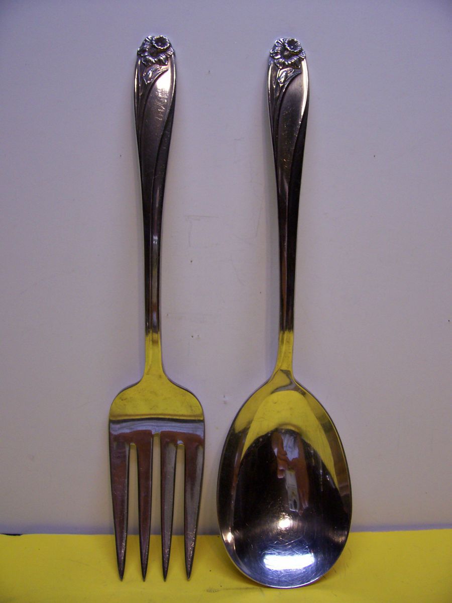 Silverplated Silverware 1847 Rogers Bros Daffodil 1950 Meat Fork Spoon