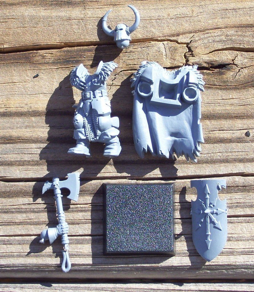 WFB Warriors of Chaos Warrior Single Figure