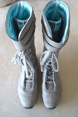 Reebok Girls Gray Leather Knee High Laceup/Combat Boots.Sz 5