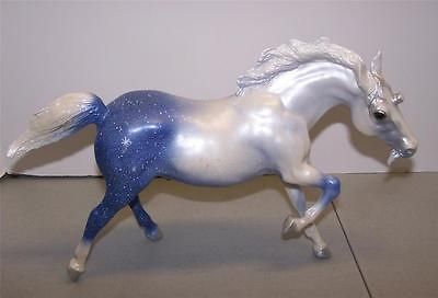 BREYER BLUE UNICORN NAMED STARDUST WHITE SNOWFLAKE STAR ON HIP