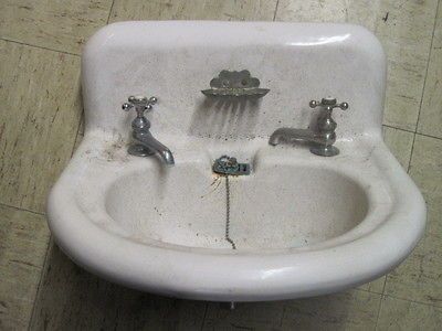 VINTAGE CAST IRON SINK ESTATE FIND AS IS