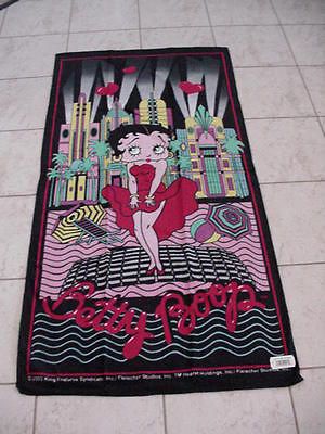 Betty Boop BEACH TOWEL COOL BREEZE DESIGN