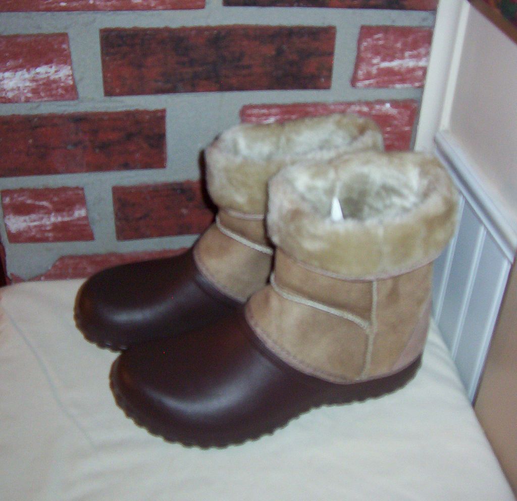 AUSSIE SOLES .WOMANS  SNUGGS  CHOCOLATE BOOTS SZ 4   6 THERMAL