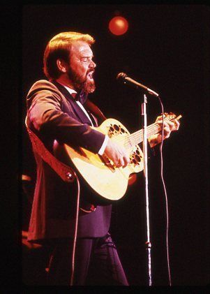 GLENN CAMPBELL35mm COLOR SLIDE/2 1/4 Color Transparency/P​erforming