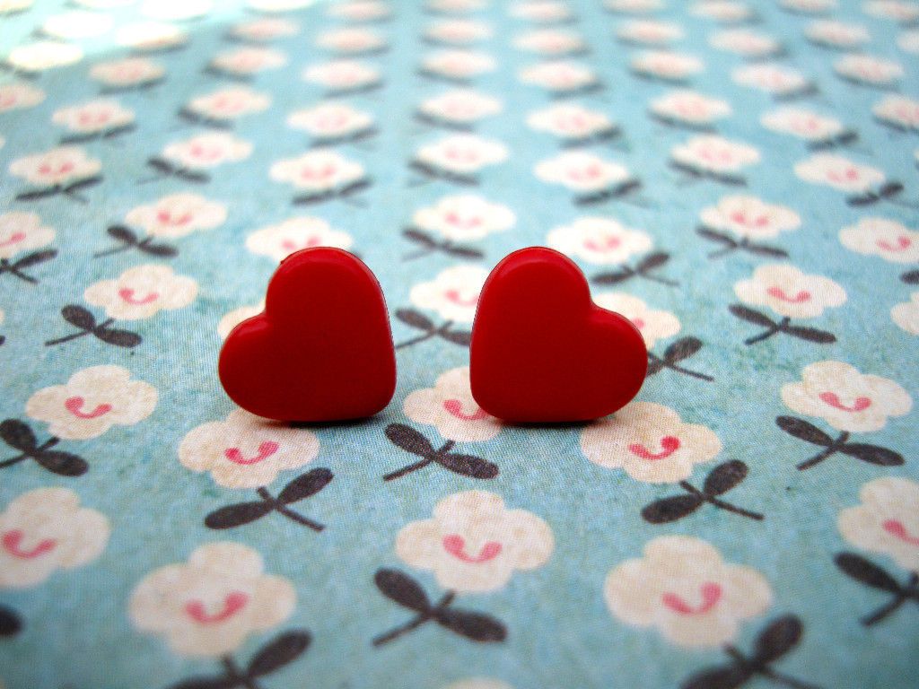 FUNKY RED MINI HEART EARRINGS CUTE KITSCH LOVE EMO♥