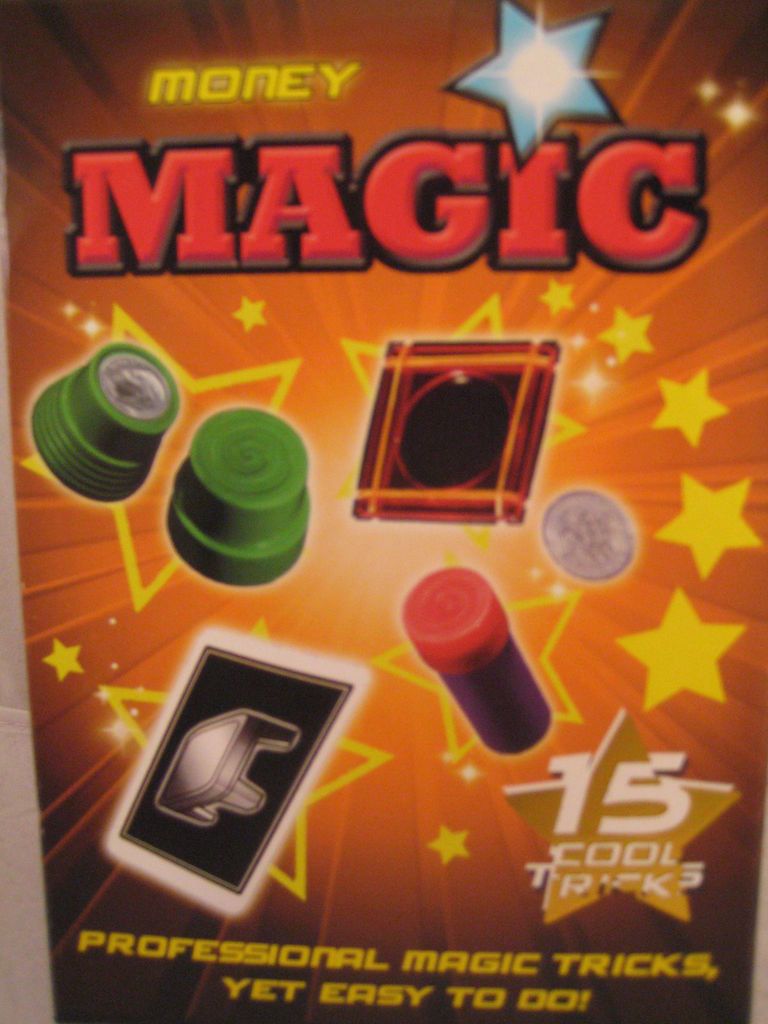 BOYS TOYS   Magic Kit with 15 Money Tricks