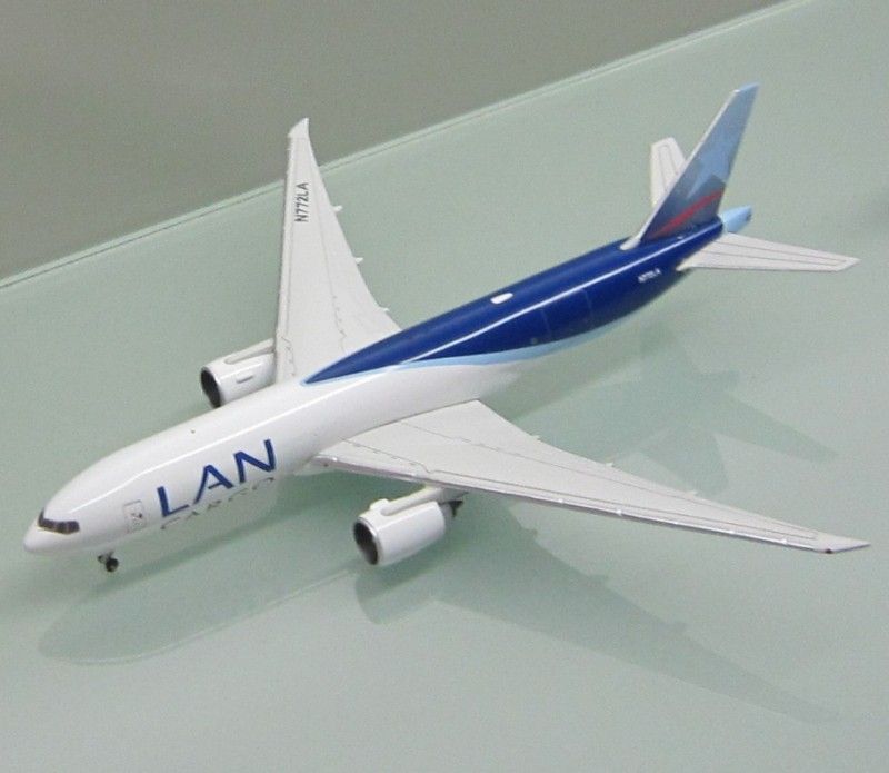 Gemini Jets 1/400 LAN Chile Cargo Boeing 777 200F model