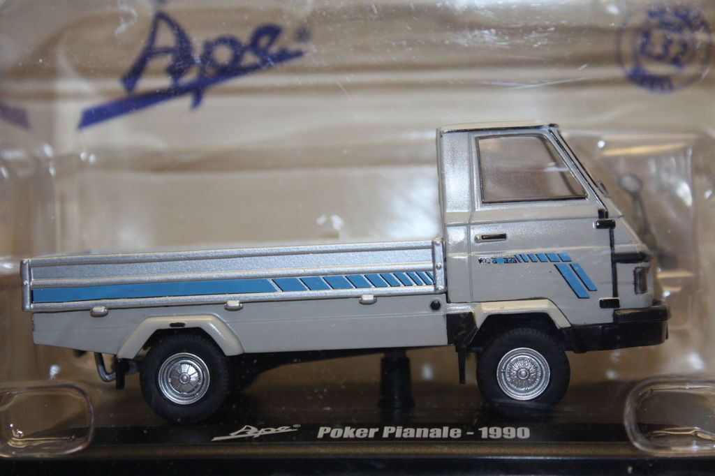 Vespa Ape Poker Pianale   1990 Utility Gray Pick up, Italeri Hachette