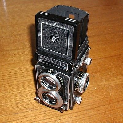 ROLLEIFLEX twin lens reflex 120 film CAMERA with f3.5 75mm Xenar Lens