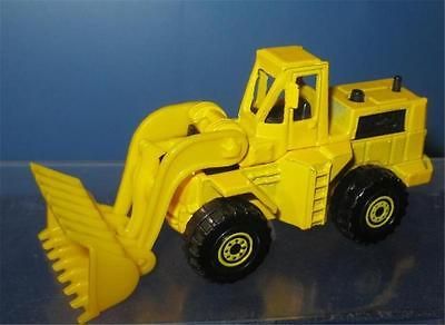 HOT WHEELS WHEEL LOADER JUST OUT OF A BAD PACKAGE Q