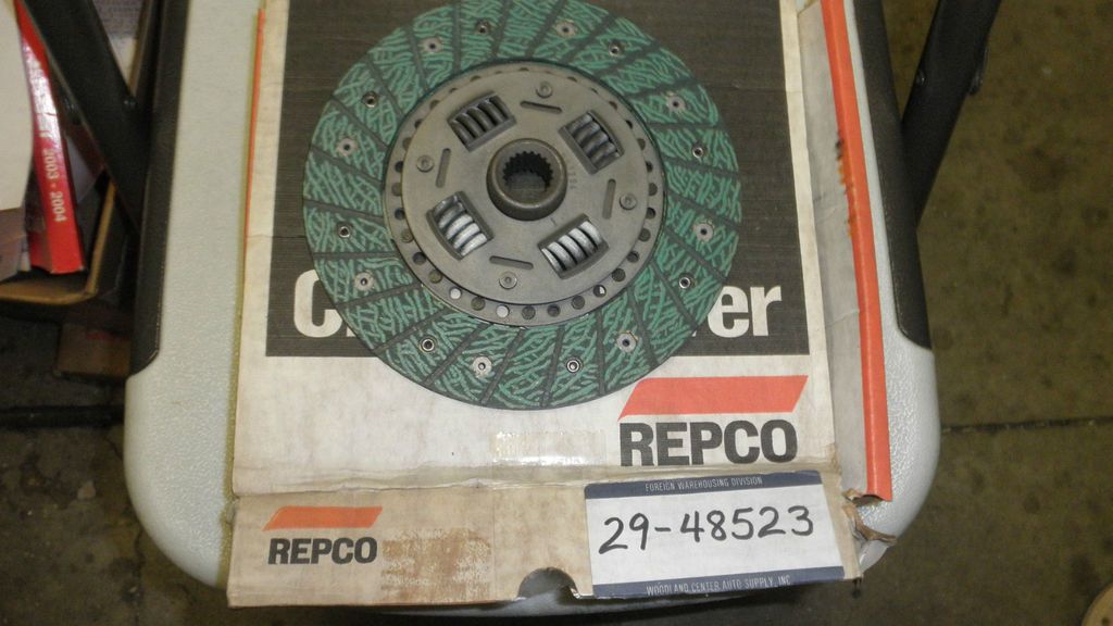  10601 1965 66 520,L520 J13 P/U,1963 67 410/411 E1 200mm Clutch Disc