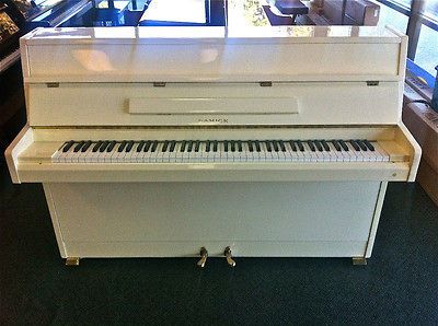 samick piano