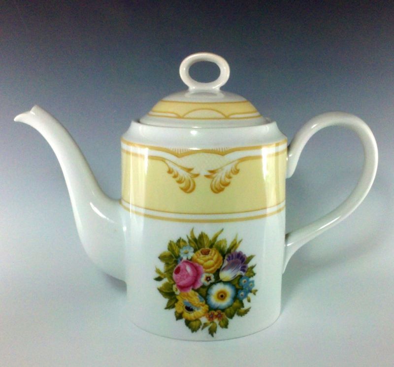 Georges Briard HAMPTON GARDENS Coffee Pot RARE 8 3/4