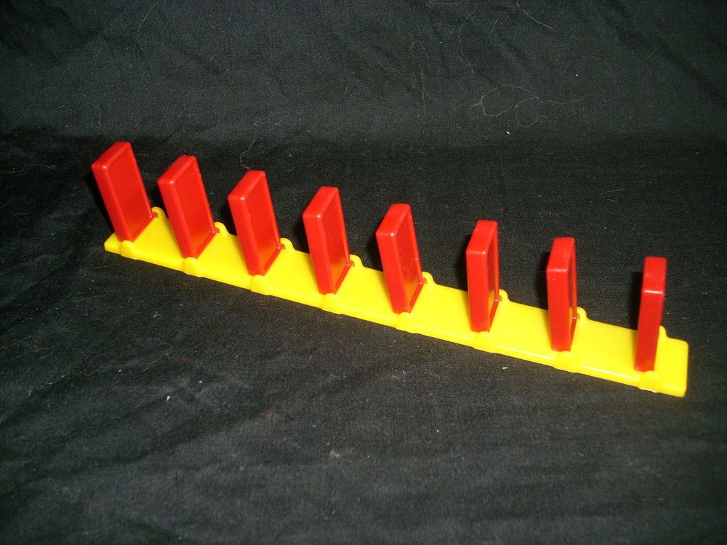 PRESSMAN DOMINO RALLY ORIGINAL STRAIGHT TRACK W/ PIVOT DOMINOES YELLOW