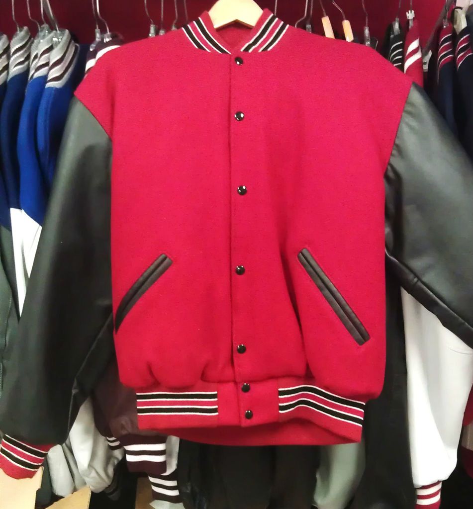 RED BLACK LETTER AWARD JACKET HOLLOWAY SPORTSWEAR LEATHER SLEEVES SIZE