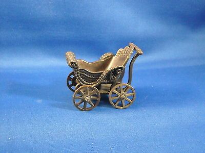 DURHAM INDUSTRIES MINIATURE DIECAST BABY BUGGY