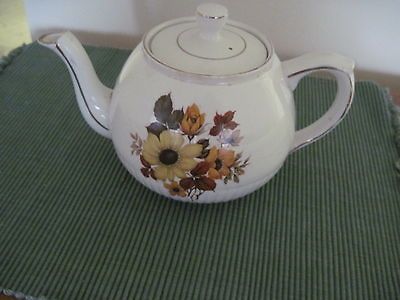 ELLGREAVE TEAPOT FALL FLOWERS GOLD TRIM