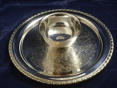 Vintage Oneida Silver Plated Serving Platter w Attched Dip Bowl