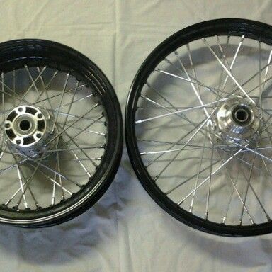 Harley Davidson FXWG 2010 Wheels