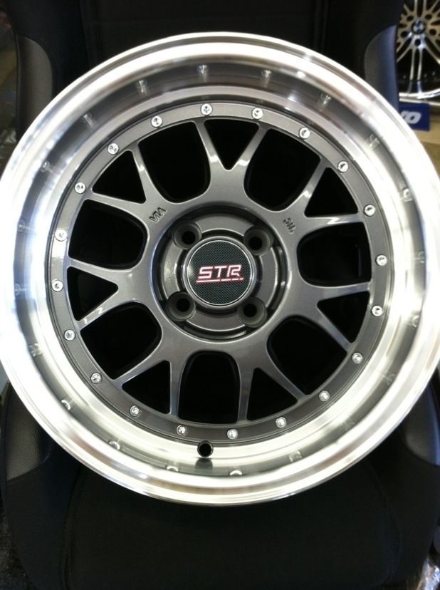 Str Wheels STR502 15x8 4x100 10 Gunmetal Machined Lip