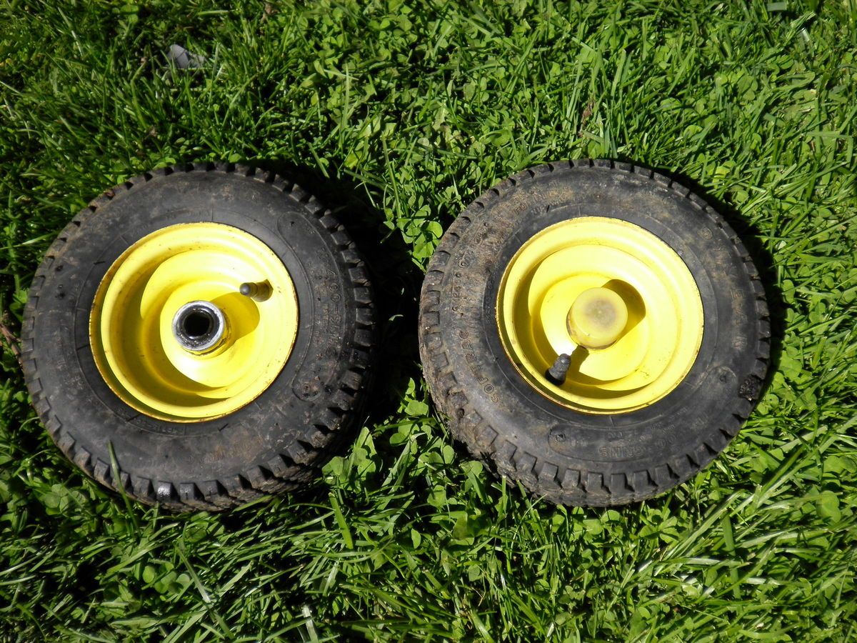 John Deere S92 Front Wheels