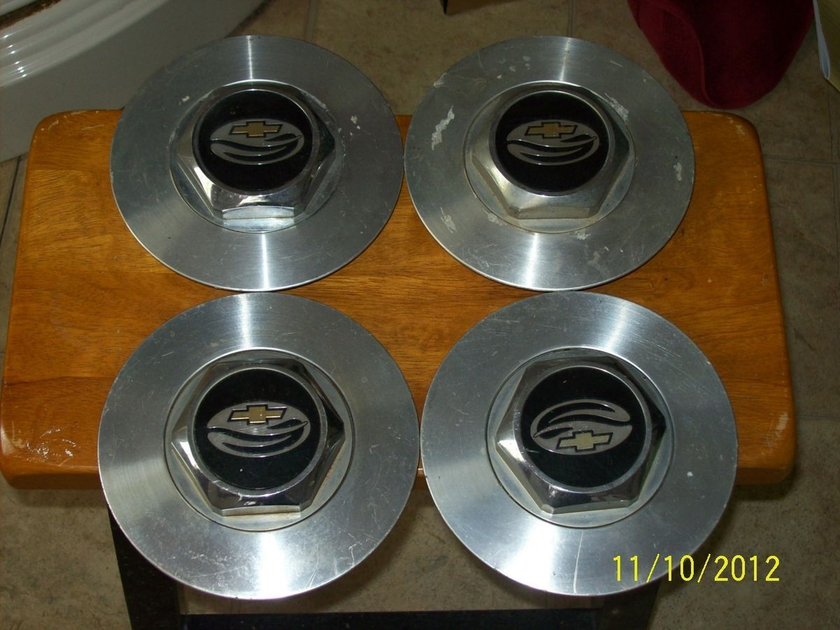 95 96 97 Chevy Impala Wheel Rim Center Caps Set of Four