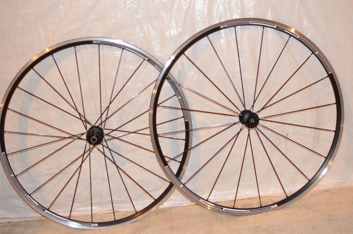 New DT Swiss R1700 Road Wheelset