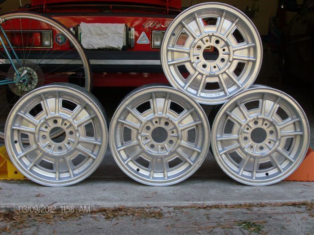 CD3 Dino Magnesium Alloy Wheels Lancia Abarth Fiat 124 x19 850