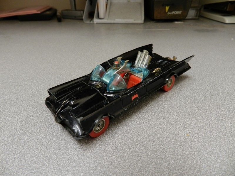 Vintage Corgi Batmobile 267 with RARE Red Tires Wheels