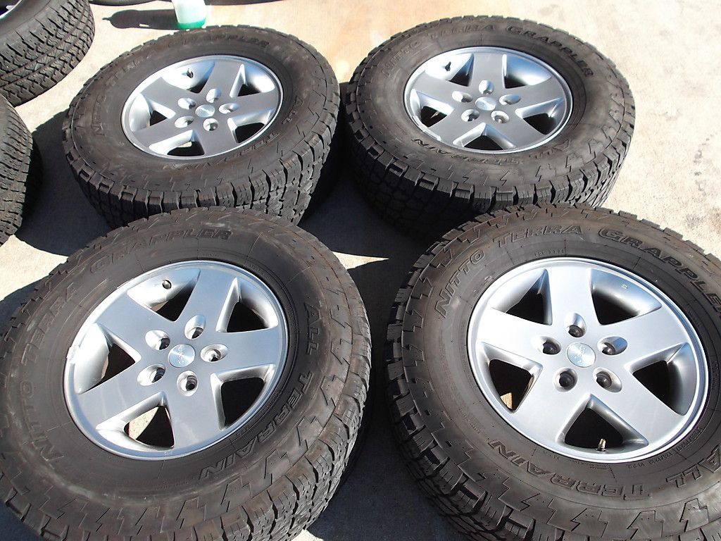 17 Jeep Wrangler Wheels Tires Rims Unlimited Sahara Rubicon Sport
